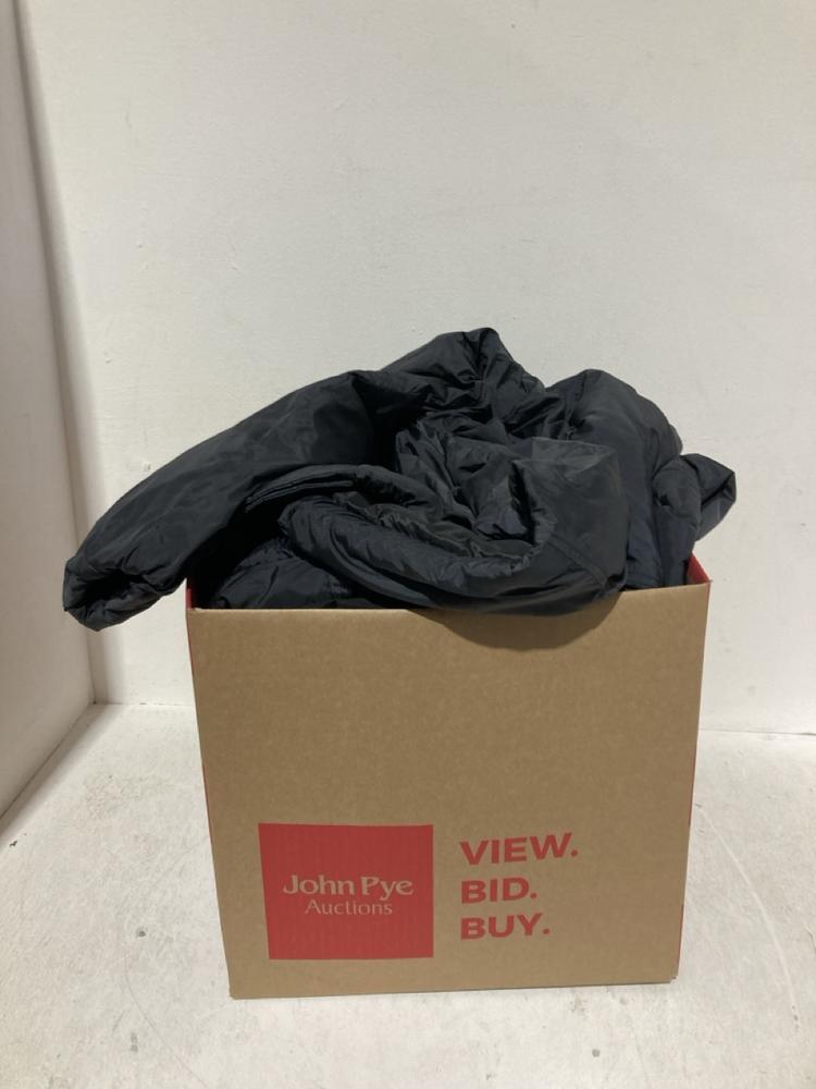 Lot 620  
            Birmingham SR108 - Parcel Delivery Only 

                
WOMENS BLACK PUFFER WINTER COAT SIZE UK M