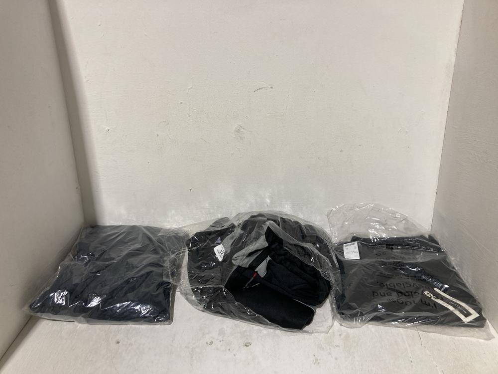 Lot 631  
            Birmingham SR108 - Parcel Delivery Only 

                
BOX OF ITEMS TO INCLUDE NIKE PLAIN LIGHT GREY JUMPER SIZE UK L