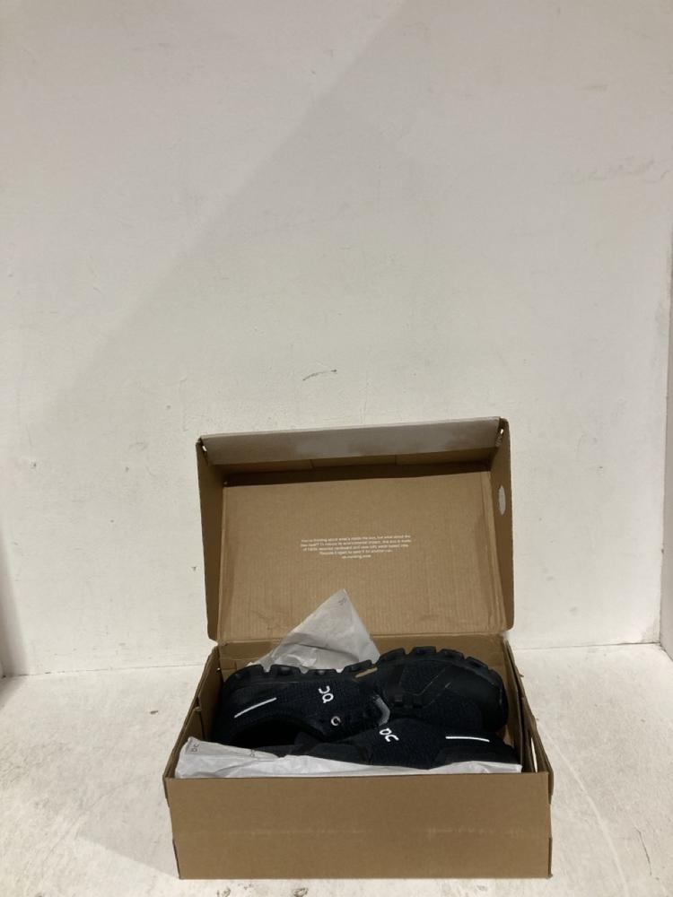 Lot 635  
            Birmingham SR108 - Parcel Delivery Only 

                
QU CLOUD 5 BLACK TRAINERS SIZE UK 10.5