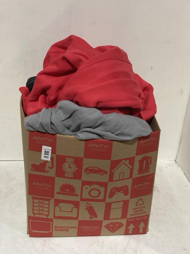 Lot 682  
            Birmingham SR108 - Parcel Delivery Only 

                
BOX OF ITEMS TO INCLUDE GREEN MIST HOODIE SIZE UK 12