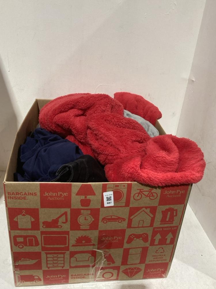 Lot 687  
            Birmingham SR108 - Parcel Delivery Only 

                
BOX OF ITEMS TO INCLUDE HOLLYWOOD BRENTFORD FOOTBALL CLUB PINK T SHIRT SIZE UK S