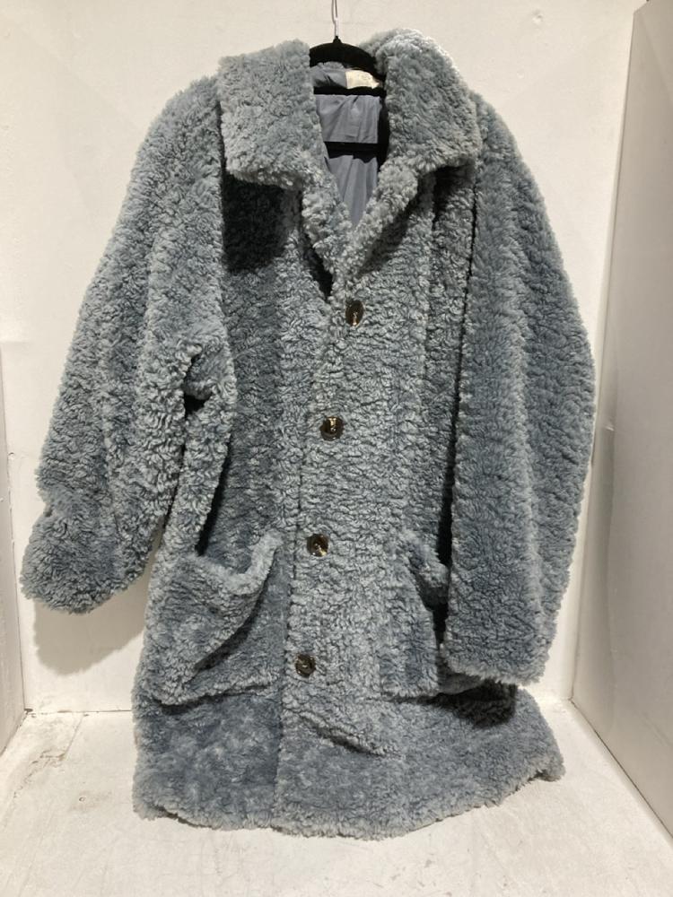 Lot 715  
            Birmingham SR108 - Parcel Delivery Only 

                
BOX OF ITEMS TO INCLUDE NEW YORK BLACK BASEBALL CAP