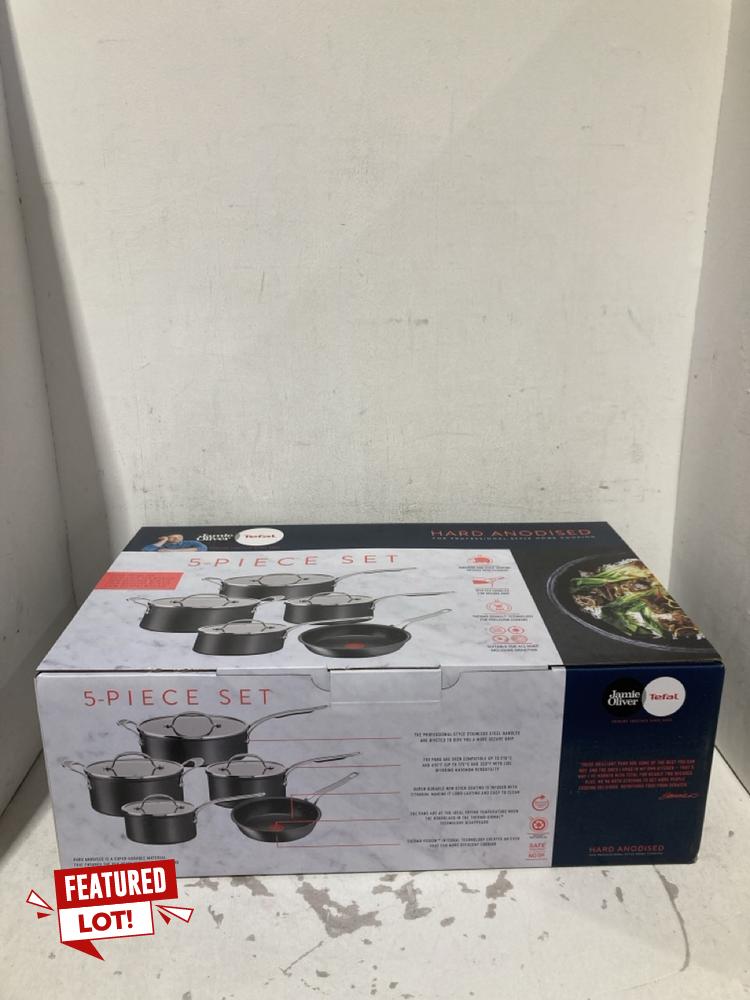 Lot 76  
            Birmingham SR108 - Parcel Delivery Only 

                
JAMIE OLIVER / TEFAL 5-PIECE SET COOKING PANS ORIGINAL RRP £410