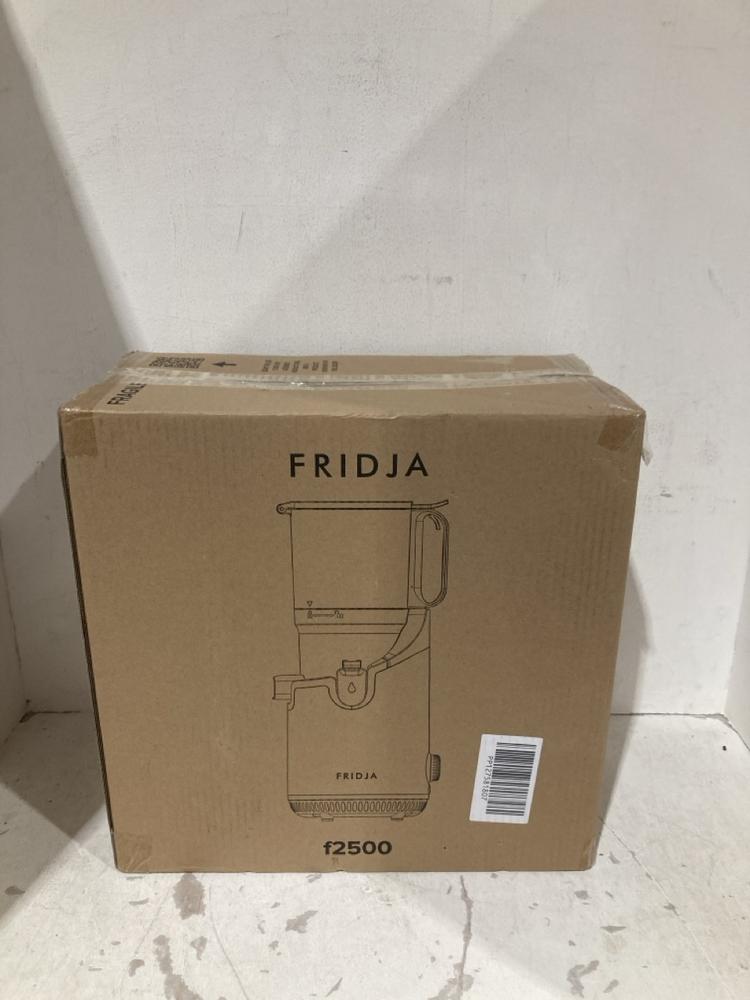 Lot 792  
            Birmingham SR108 - Parcel Delivery Only 

                
FRIDJA F 2500 SELF FEEDING WHOLE FRUIT JUICER