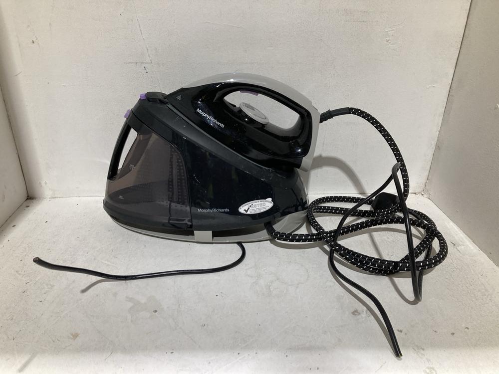 Lot 822  
            Birmingham SR108 - Parcel Delivery Only 

                
MORPHY RICHARDS STEAM IRON