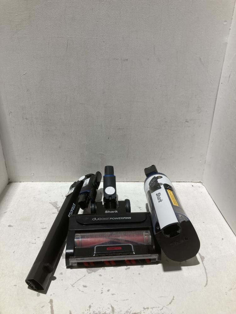 Lot 889  
            Birmingham SR108 - Parcel Delivery Only 

                
BOX OF ITEMS TO INCLUDE SHARK CORDLESS VACUUM CLEANER