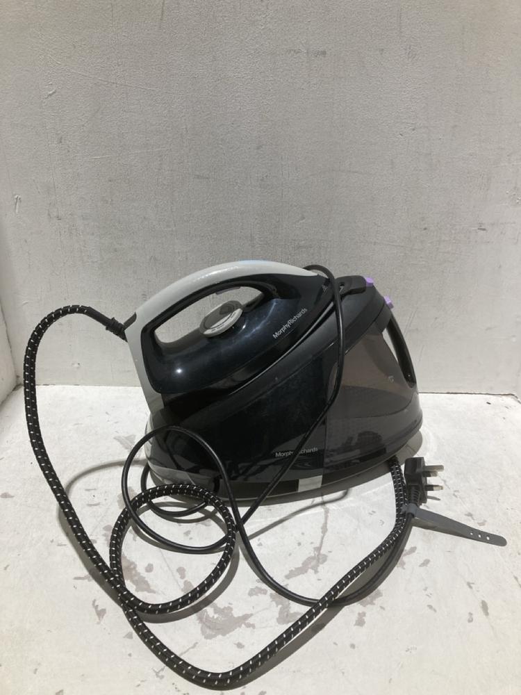 Lot 890  
            Birmingham SR108 - Parcel Delivery Only 

                
BOX OF ITEMS TO INCLUDE MORPHY RICHARDS STEAM IRON