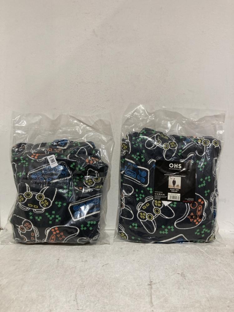 Lot 1001  
            Birmingham SR107 - Parcel Delivery Only 

                
ASSORTED LINEN TO INCLUDE GAMING PRINT HOODIE BLANKET KIDS BLACK ONE SIZE