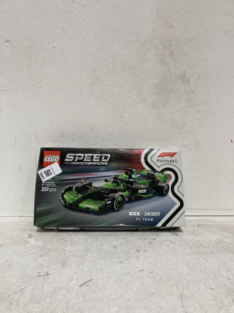 Lot 1047  
            Birmingham SR107 - Parcel Delivery Only 

                
LEGO SPEED CHAMPIONS F1 KICK SAUBER TEAM