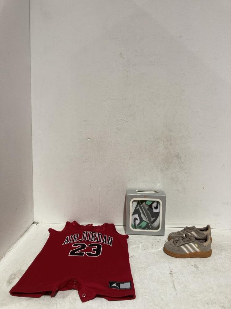 Lot 1058  
            Birmingham SR107 - Parcel Delivery Only 

                
3 X ASSORTED BABY ITEMS TO INCLUDE AIR JORDAN BABYGROW