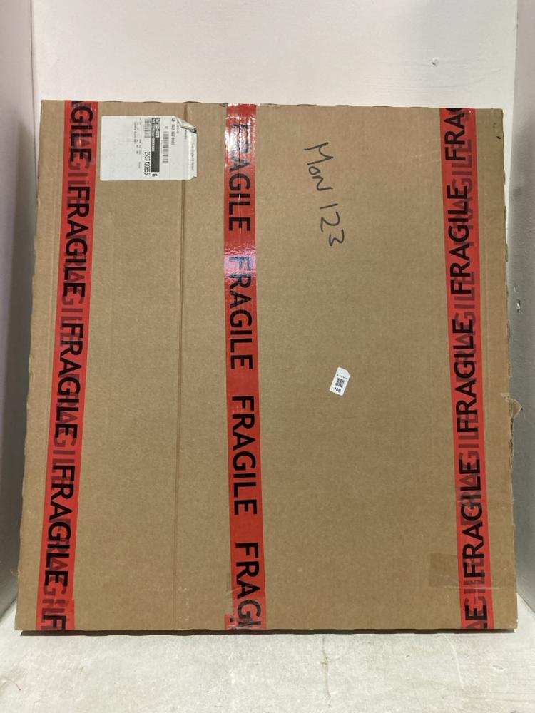 Lot 106  
            Birmingham SR107 - Parcel Delivery Only 

                
LUXAFLEX SLAT BLIND PLASTIC DUETTE BLINDS