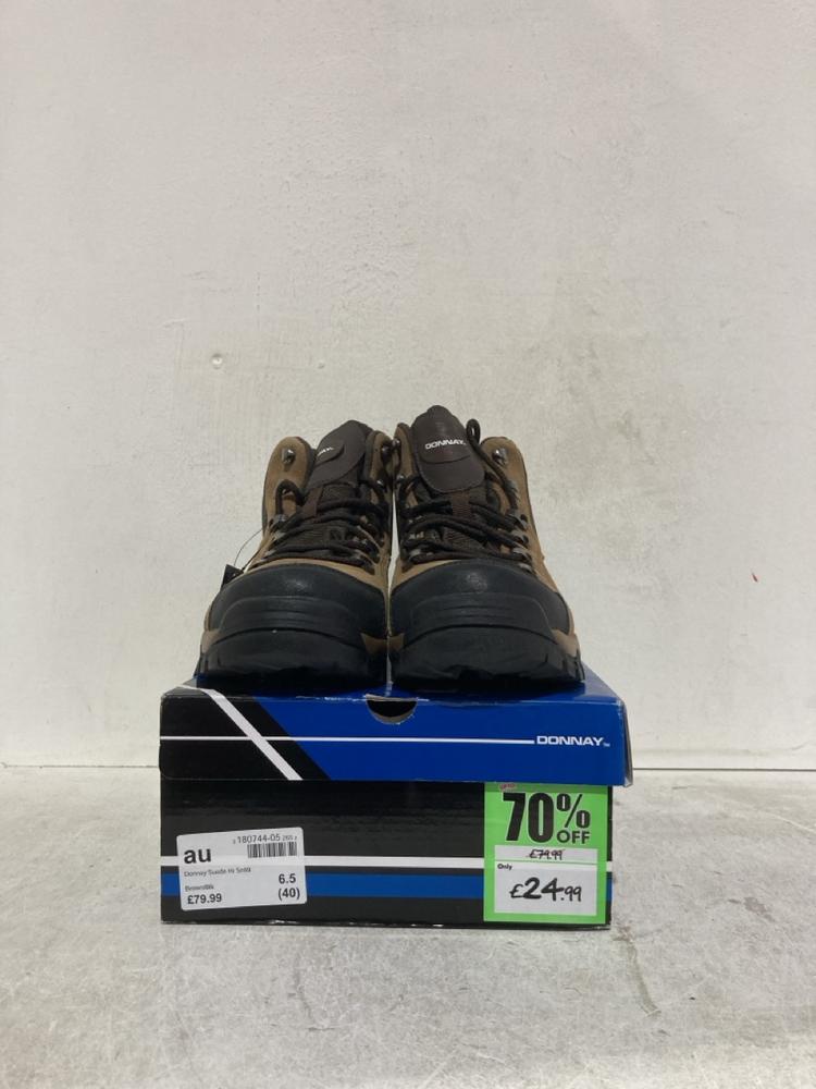 Lot 1102  
            Birmingham SR107 - Parcel Delivery Only 

                
DONNAY SUEDE HI BOOT TAN SIZE 6.5