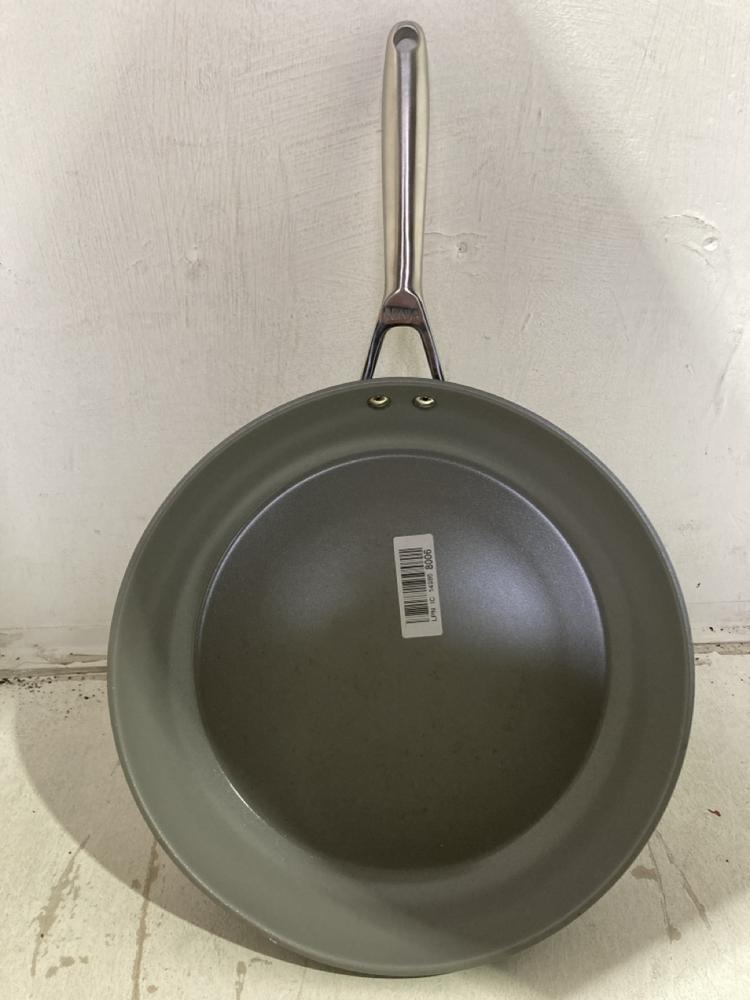 Lot 1129  
            Birmingham SR107 - Parcel Delivery Only 

                
NINJA NON STICK LARGE FRYING PAN ALUMINIUM HANDLE