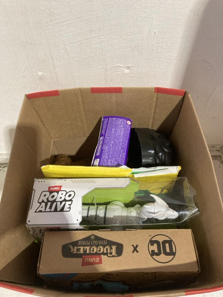 Lot 1160  
            Birmingham SR107 - Parcel Delivery Only 

                
BOX OF ASSORTED TOYS TO INCLUDE DC X FUGGLER FUNNY UGLY MONSTER SUPERMAN