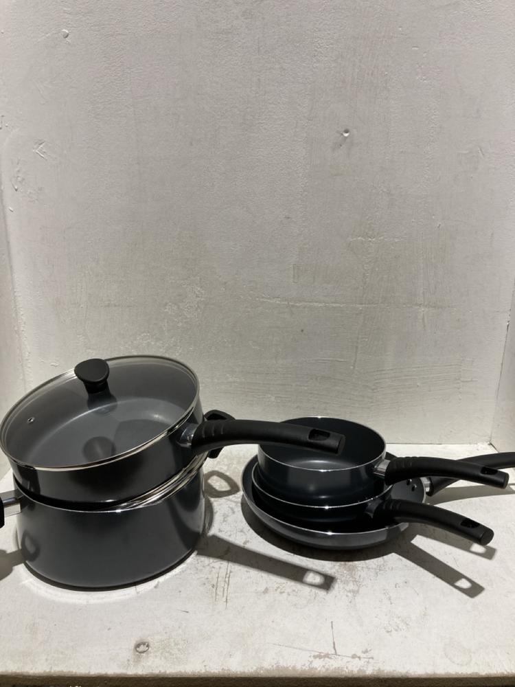 Lot 1328  
            Birmingham SR107 - Parcel Delivery Only 

                
BELLA 5 PIECE COOKWARE SET