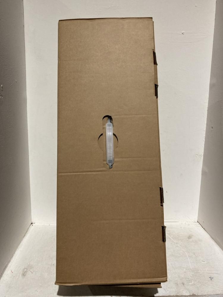 Lot 145  
            Birmingham SR107 - Parcel Delivery Only 

                
JOHN LEWIS & PARTNERS PRE LIT GREEN POTTED COTSWOLD TREE 0.9M