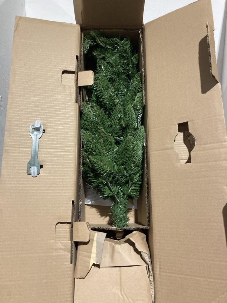 Lot 151  
            Birmingham SR107 - Parcel Delivery Only 

                
JOHN LEWIS & PARTNERS CHRISTMAS TREE GREEN SIZE UNKNOWN