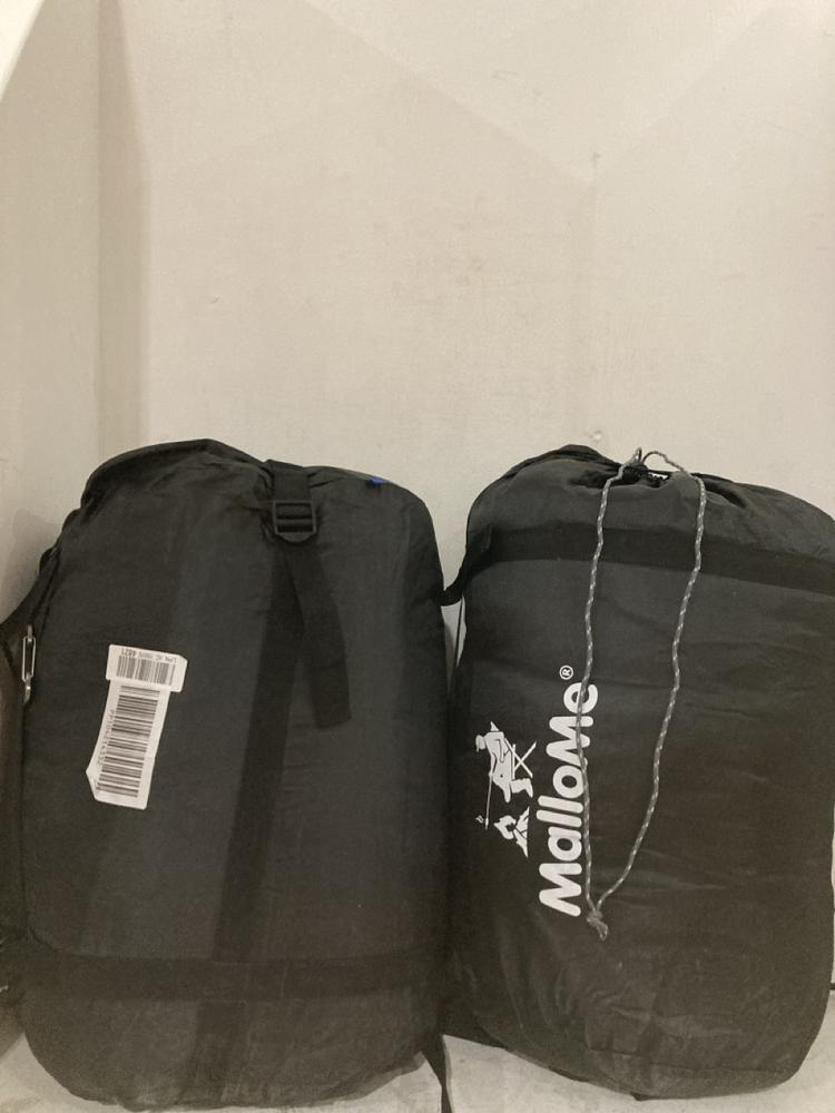 Lot 190  
            Birmingham SR107 - Parcel Delivery Only 

                
CAMPING ITEMS TO INCLUDE 2X HEAVY DUTY SLEEPING BAGS, SIZES AND COLOURS UNKNOWN