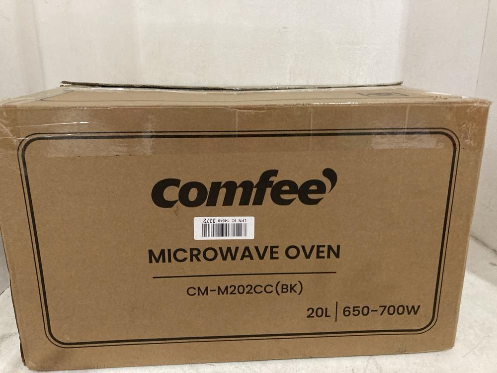 Lot 229  
            Birmingham SR107 - Parcel Delivery Only 

                
COMFEE MICROWAVE OVEN BLACK 700W