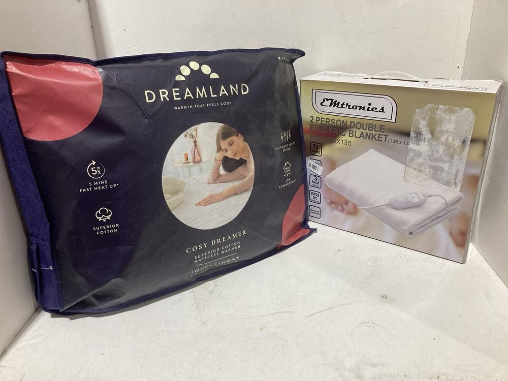 Lot 250  
            Birmingham SR107 - Parcel Delivery Only 

                
2 X ITEMS TO INCLUDE DREAMLAND COSY DREAMER MATTRESS WARMER