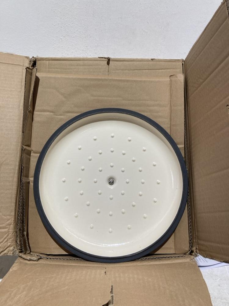 Lot 339  
            Birmingham SR107 - Parcel Delivery Only 

                
ERNESTO CAST IRON CASSEROLE DISH