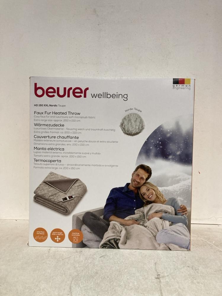 Lot 388  
            Birmingham SR107 - Parcel Delivery Only 

                
BEURER WELL BEING HEATED THROW NORDIC TAUPE HD150XXL