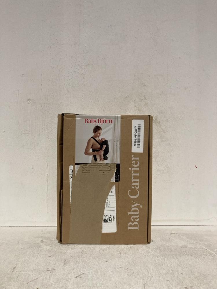 Lot 397  
            Birmingham SR107 - Parcel Delivery Only 

                
BABYBJORN BABY CARRIER BELT