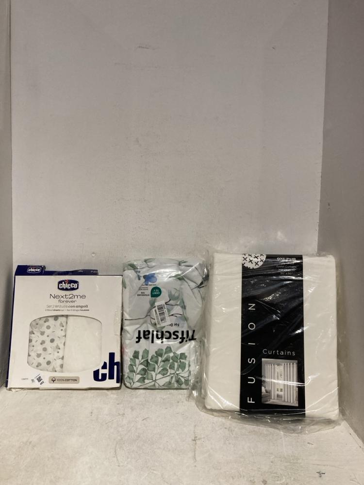 Lot 402  
            Birmingham SR107 - Parcel Delivery Only 

                
3X ITEMS TO INCLUDE CHICCO 2 FITTED SHEETS SET