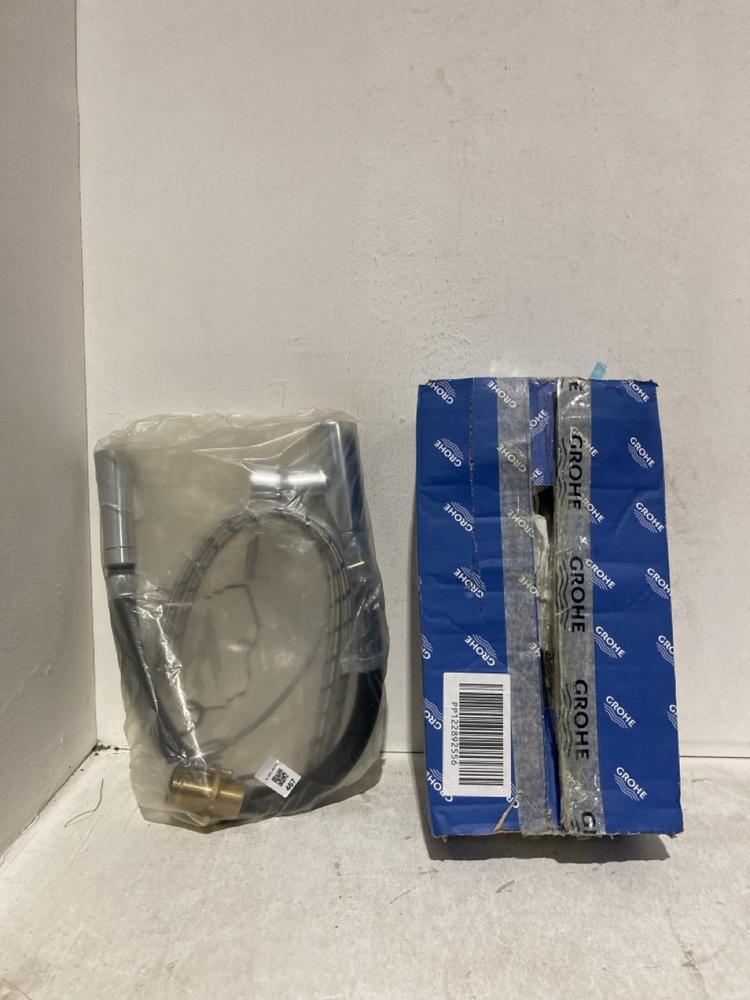 Lot 467  
            Birmingham SR107 - Parcel Delivery Only 

                
2 X ITEMS TO INCLUDE GROHE BATHROOM TAP