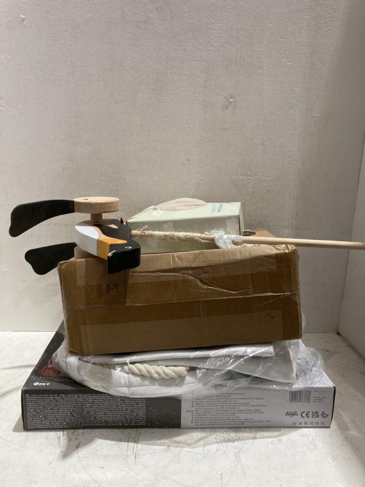 Lot 480  
            Birmingham SR107 - Parcel Delivery Only 

                
5 X ITEMS TO INCLUDE CLAIR DE LUNE BABY WRAP BLANKET 0-6M