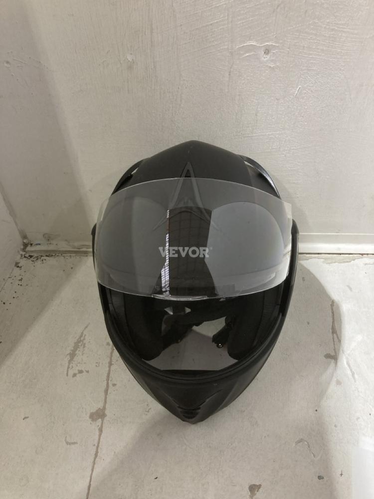 Lot 546  
            Birmingham SR107 - Parcel Delivery Only 

                
MOTORCYCLE HELMET - SIZE L - MODEL MD-808