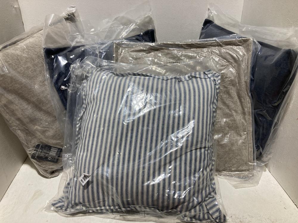 Lot 607  
            Birmingham SR107 - Parcel Delivery Only 

                
5 X ITEMS TO INCLUDE NAVY OXFORD CHENILLE CUSHION