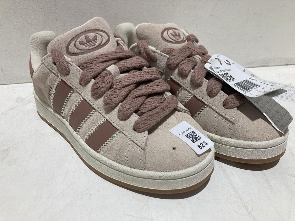 Lot 623  
            Birmingham SR107 - Parcel Delivery Only 

                
ADIDAS CAMPUS 00S W TRAINERS SIZE 7