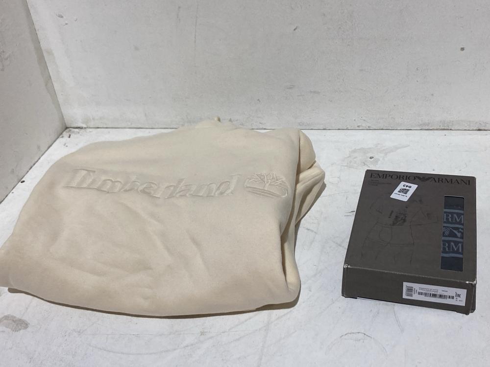 Lot 643  
            Birmingham SR107 - Parcel Delivery Only 

                
2 X ITEMS TO INCLUDE TIMBERLAND HOODIE SIZE S/P