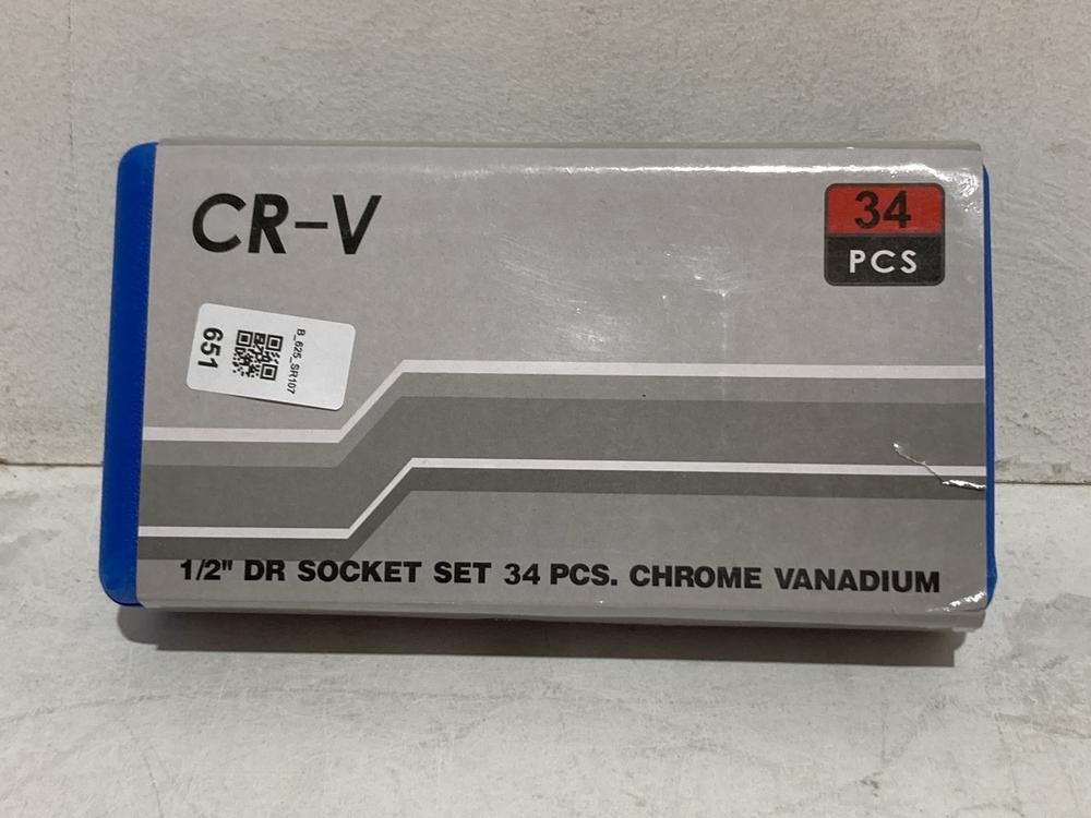 Lot 651  
            Birmingham SR107 - Parcel Delivery Only 

                
CR-V 1/2" DR SOCKET SET 34 PCS