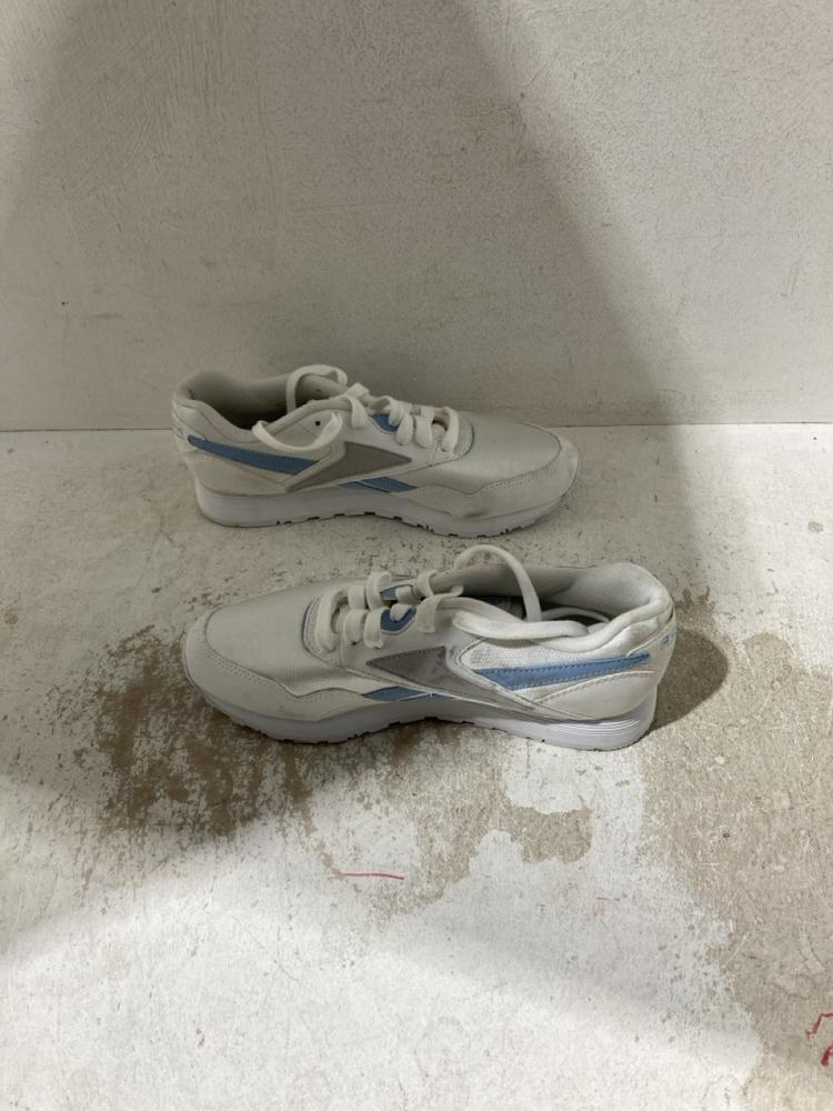 Lot 682  
            Birmingham SR107 - Parcel Delivery Only 

                
REEBOK RAPIDE MU TRAINERS WHITE SIZE 5