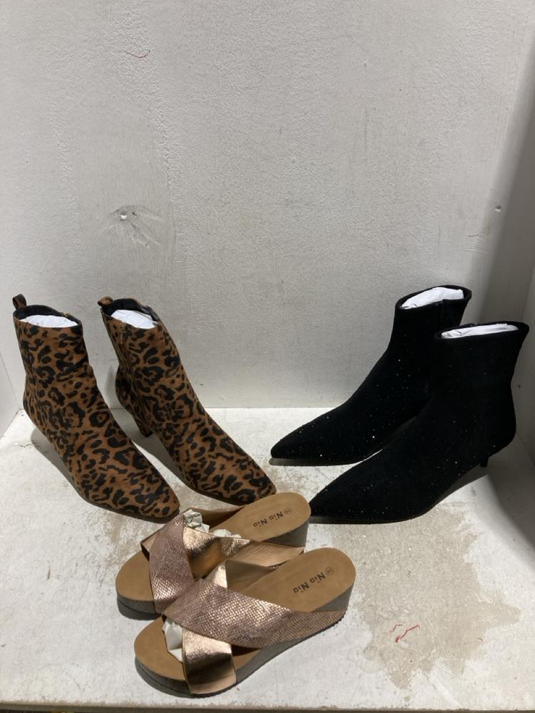 Lot 729  
            Birmingham SR107 - Parcel Delivery Only 

                
ASSORTED WOMEN'S SHOES TO INCLUDE POINT KITTEN BOOT SIZE 10 BLACK