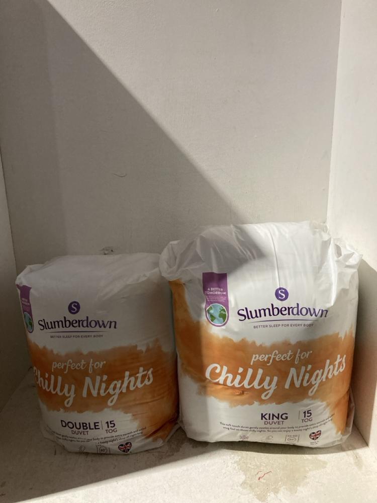 Lot 752  
            Birmingham SR107 - Parcel Delivery Only 

                
ASSORTED LINEN TO INCLUDE SLUMBERDOWN CHILLY NIGHTS DOUBLE DUVET 15 TOG