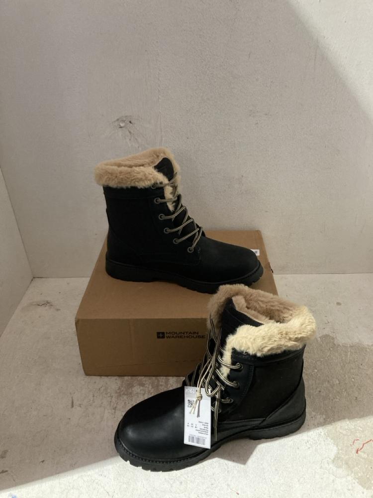 Lot 763  
            Birmingham SR107 - Parcel Delivery Only 

                
MOUNTAIN WAREHOUSE CASUAL WOMENS WATERPROOF OUTDOOR THEMAL BOOTS SIZE 6