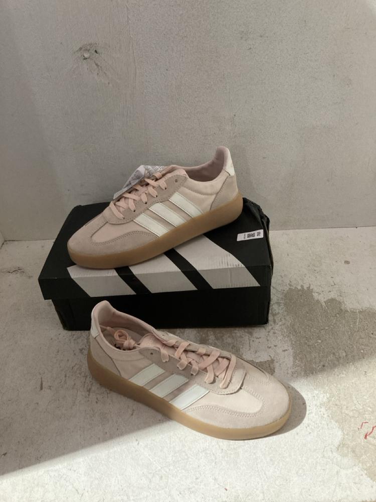 Lot 765  
            Birmingham SR107 - Parcel Delivery Only 

                
ADIDAS BARREDA DECODE WOMENS PINK SIZE 7