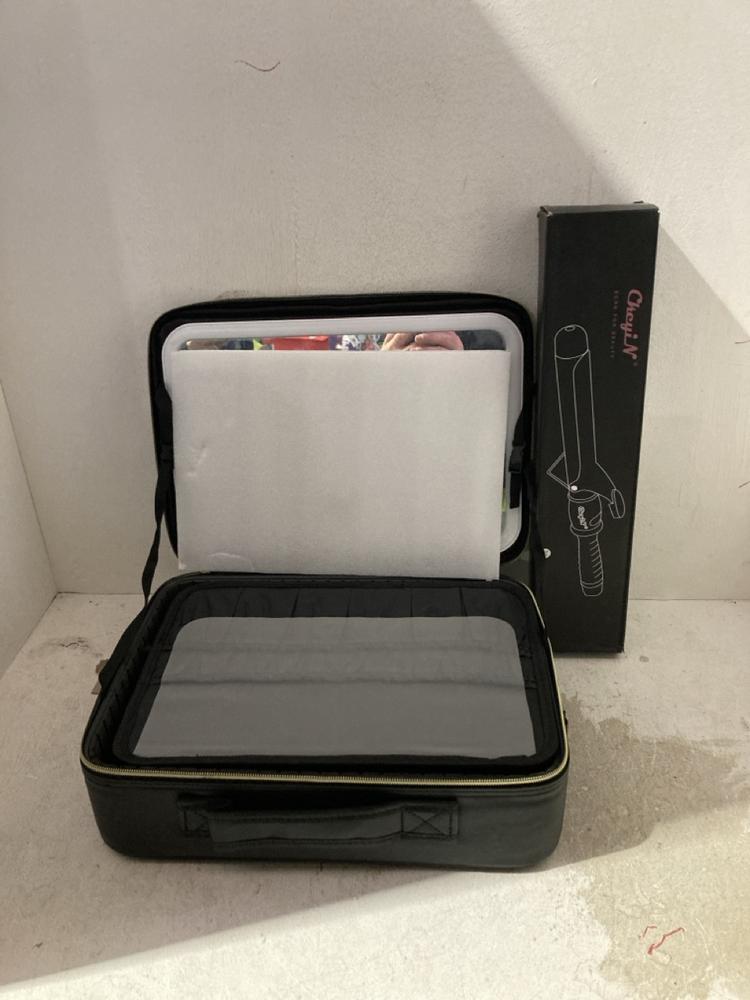 Lot 771  
            Birmingham SR107 - Parcel Delivery Only 

                
ASSORTED WOMEN'S BEAUTY PRODUCTS TO INCLUDE COSMETIC BAG WITH LIGHT MIRROR