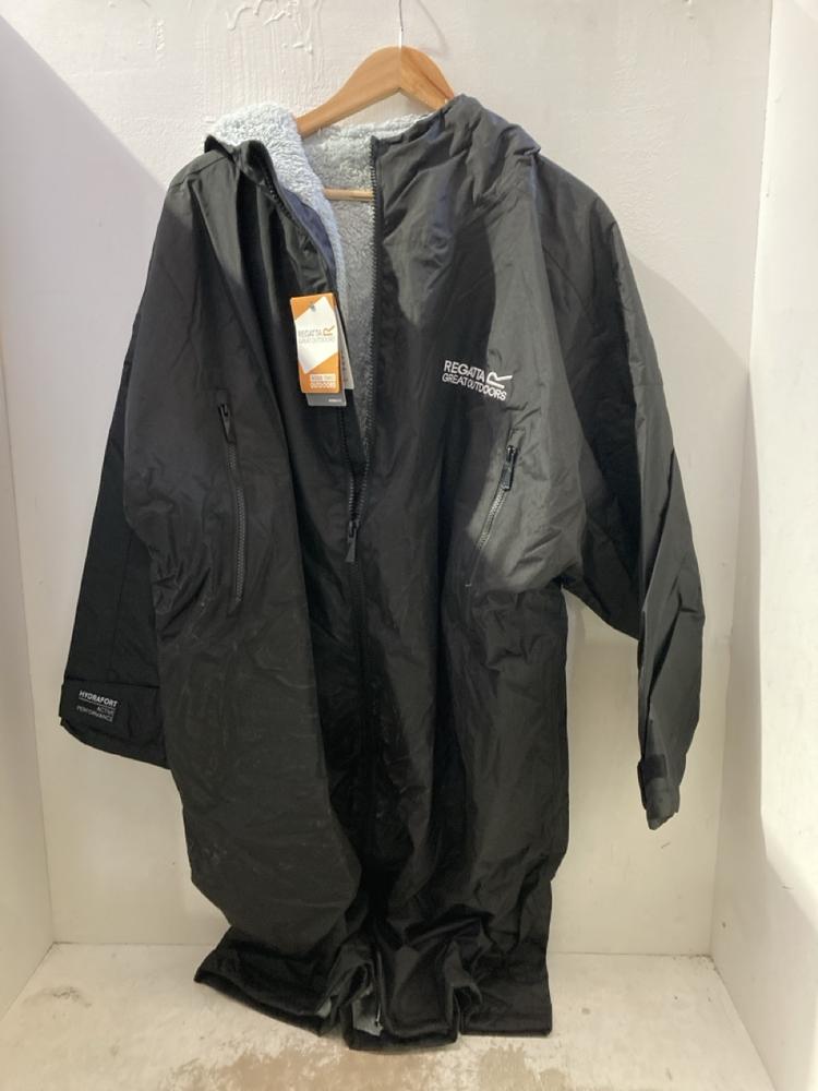 Lot 786  
            Birmingham SR107 - Parcel Delivery Only 

                
REGATTA ADULT WATERPROOF ROBE COAT BLACK SIZE UK S/M