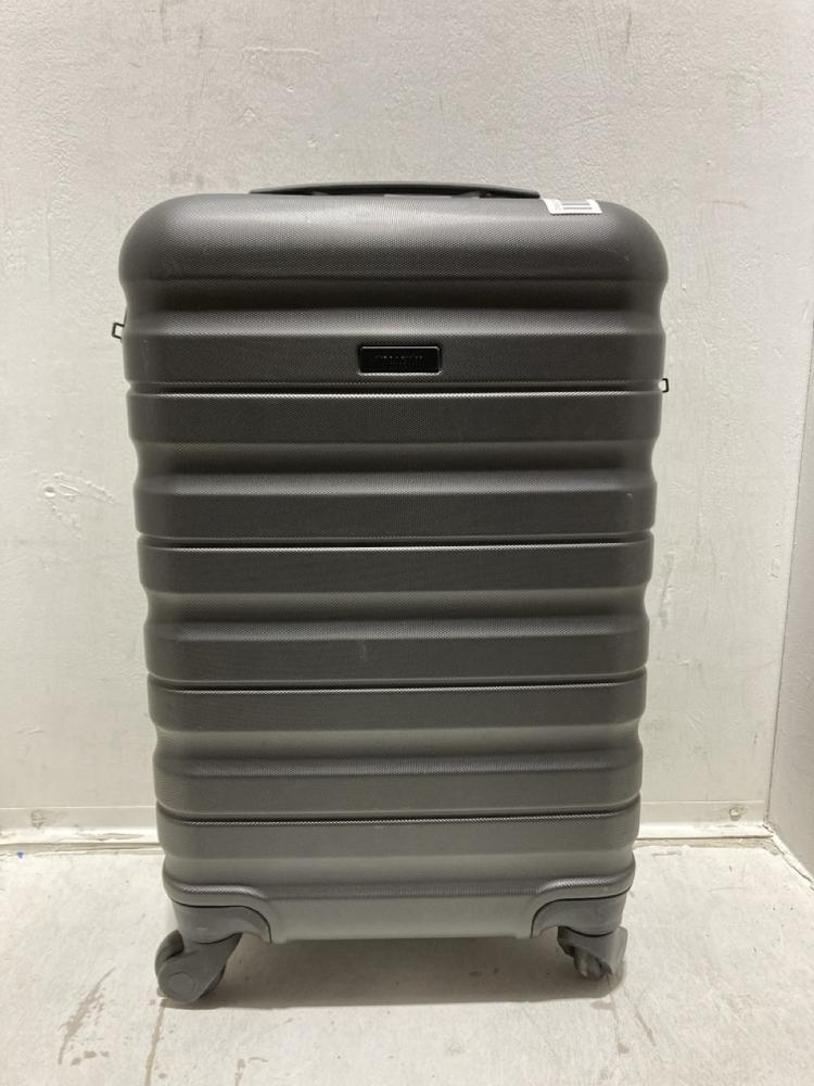 Lot 832  
            Birmingham SR107 - Parcel Delivery Only 

                
JOHN LEWIS & PARTNERS - ANYDAY GREY HARD SHELL SMALL SUITCASE