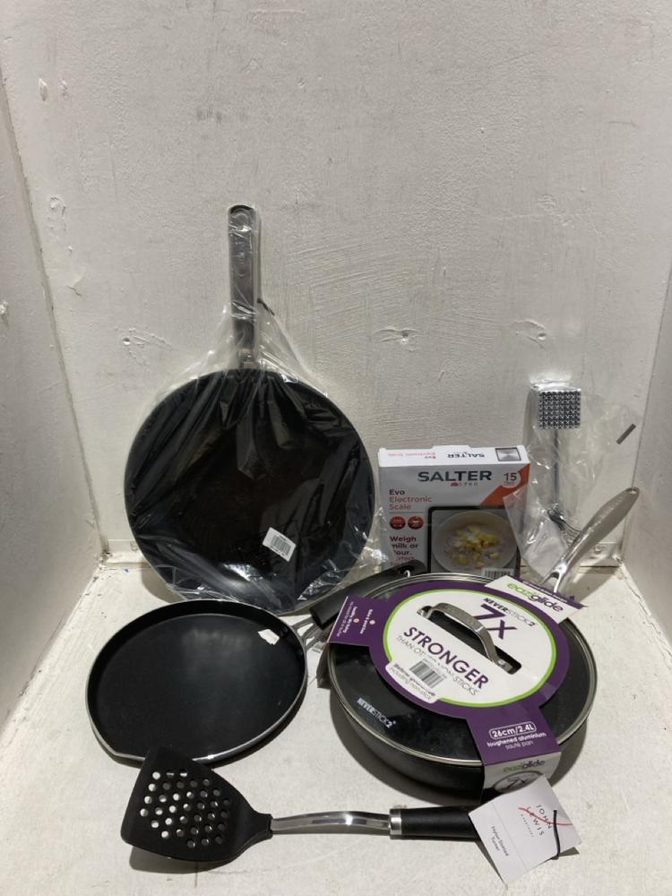 Lot 835  
            Birmingham SR107 - Parcel Delivery Only 

                
ASSORTED KITCHENWARE ITEMS TO INCLUDE SALTER ELECTRONIC SCALE, EAZIGLIDE FRYING P...
