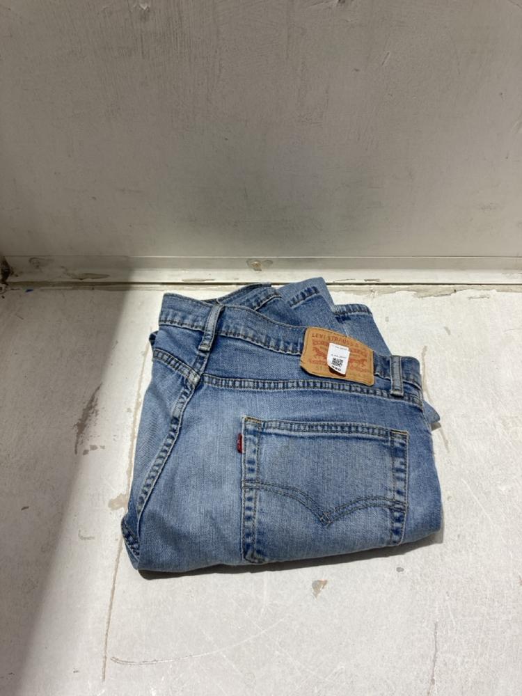 Lot 880  
            Birmingham SR107 - Parcel Delivery Only 

                
LEVIS 501 JEANS DENIM 34X30