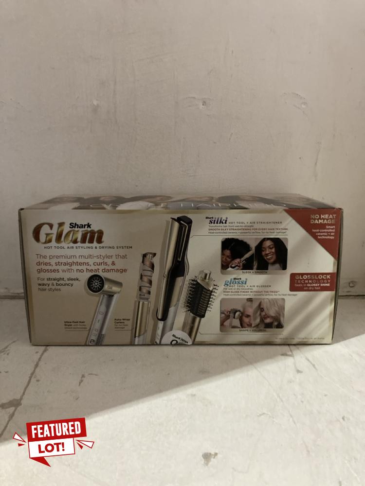 Lot 8  
            Birmingham SR107 - Parcel Delivery Only 

                
SHARK GLAM SLEEK STRAIGHT WAVES & CURLS MULTI-STYLER ORIGINAL RRP £369