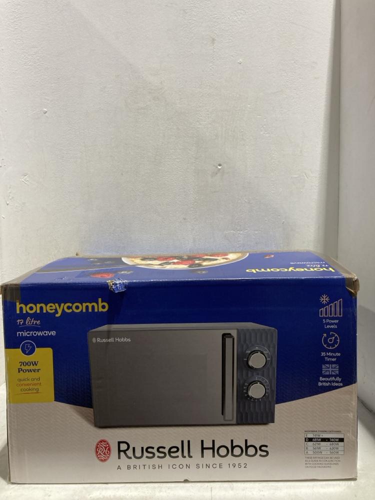 Lot 902  
            Birmingham SR107 - Parcel Delivery Only 

                
RUSSELL HOBBS 17L MICROWAVE