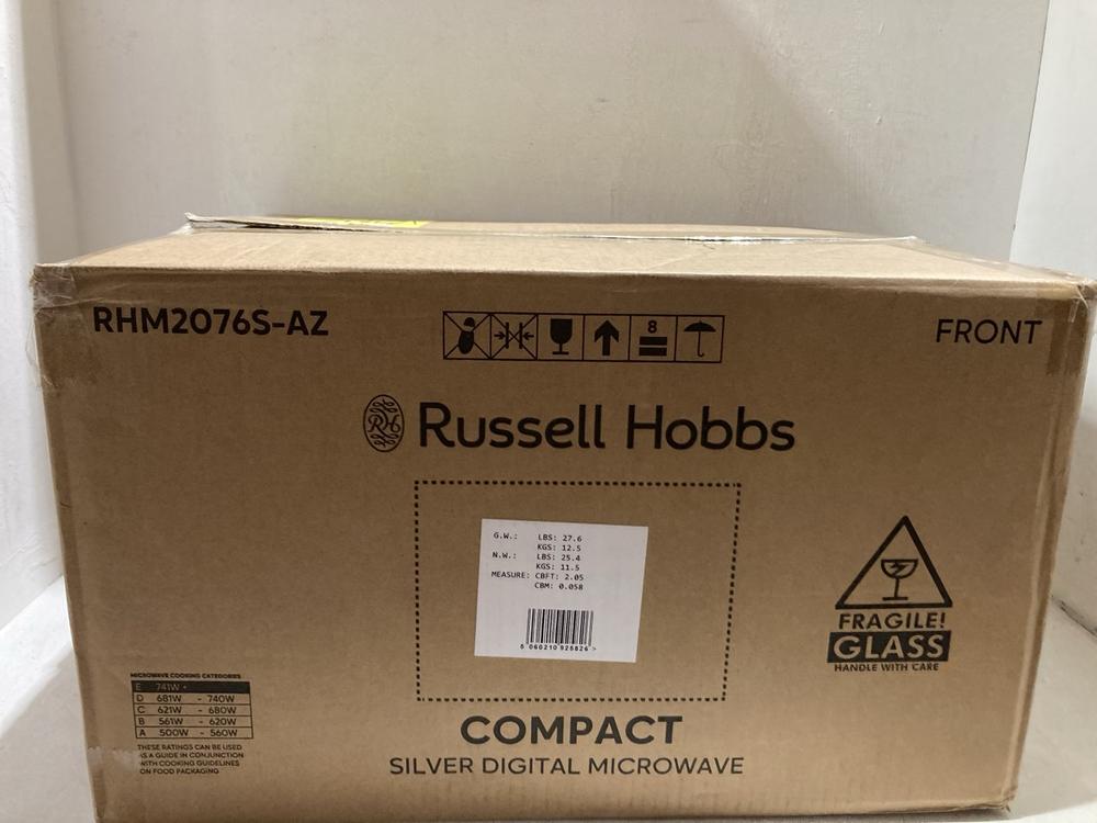 Lot 910  
            Birmingham SR107 - Parcel Delivery Only 

                
RUSSELL HOBBS RHM2076B MICROWAVE