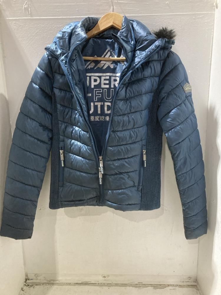 Lot 950  
            Birmingham SR107 - Parcel Delivery Only 

                
SUPERDRY SLIM FIT PUFFER JACKET BLUE WOMENS SIZE 10