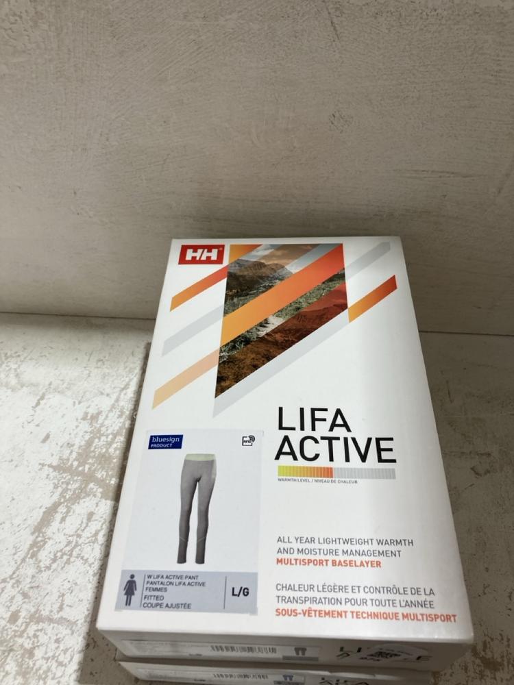 Lot 975  
            Birmingham SR107 - Parcel Delivery Only 

                
2 X ASSORTED HELLY HANSEN CLOTHING TO INCLUDE WOMEN'S LIFA ACTIVE PANT SIZE L GREY
